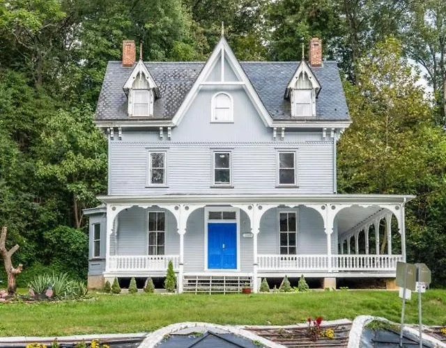 Mansion Luna Reid